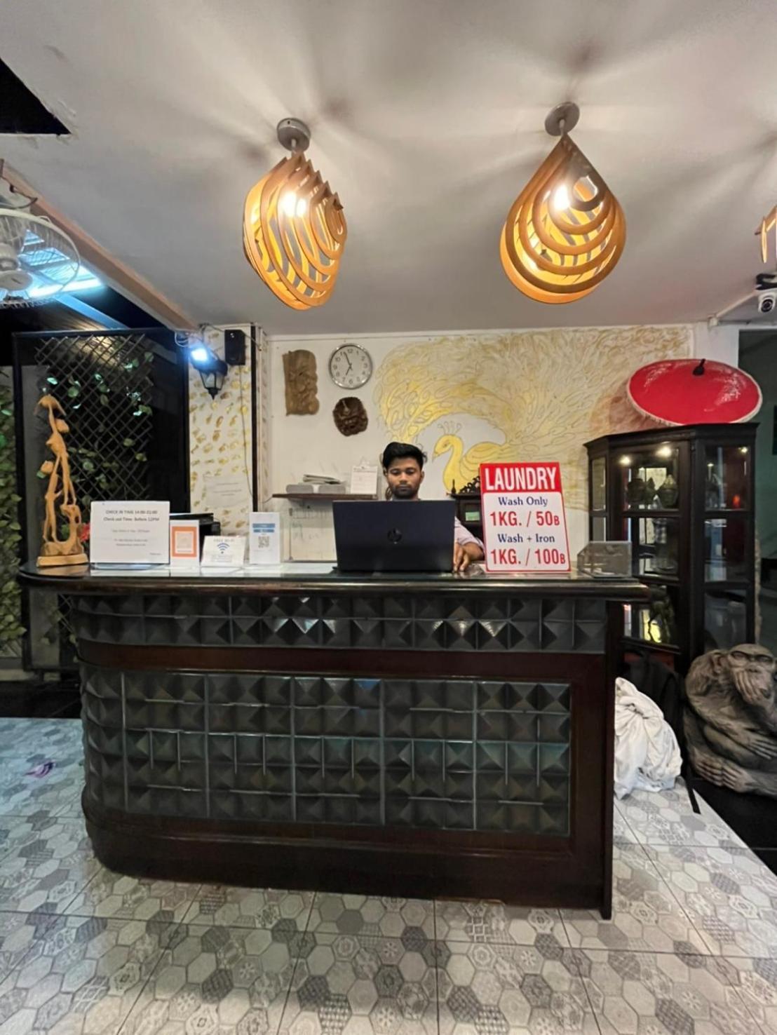 Blueskyhouse Patong Hotel Bagian luar foto