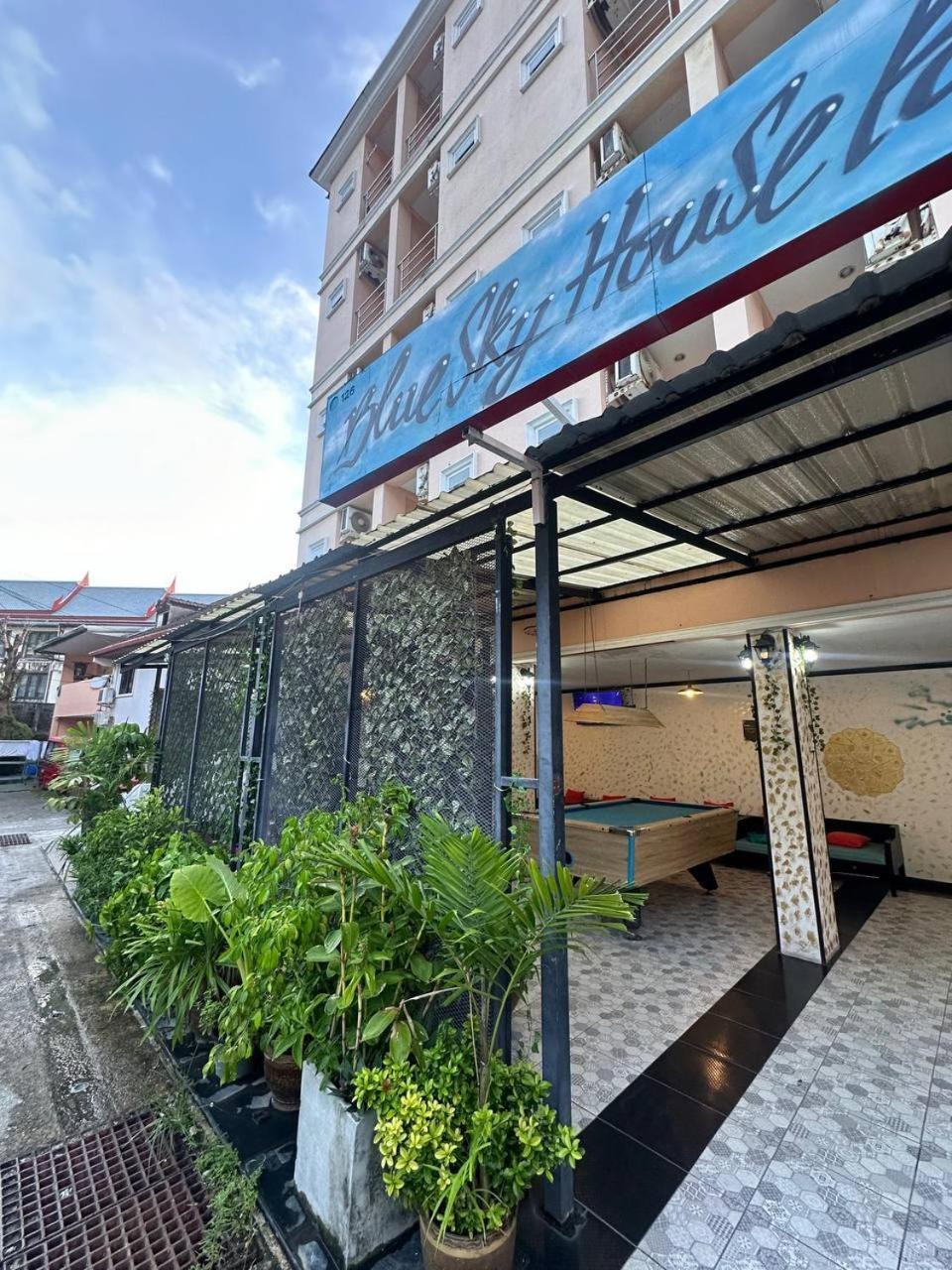 Blueskyhouse Patong Hotel Bagian luar foto