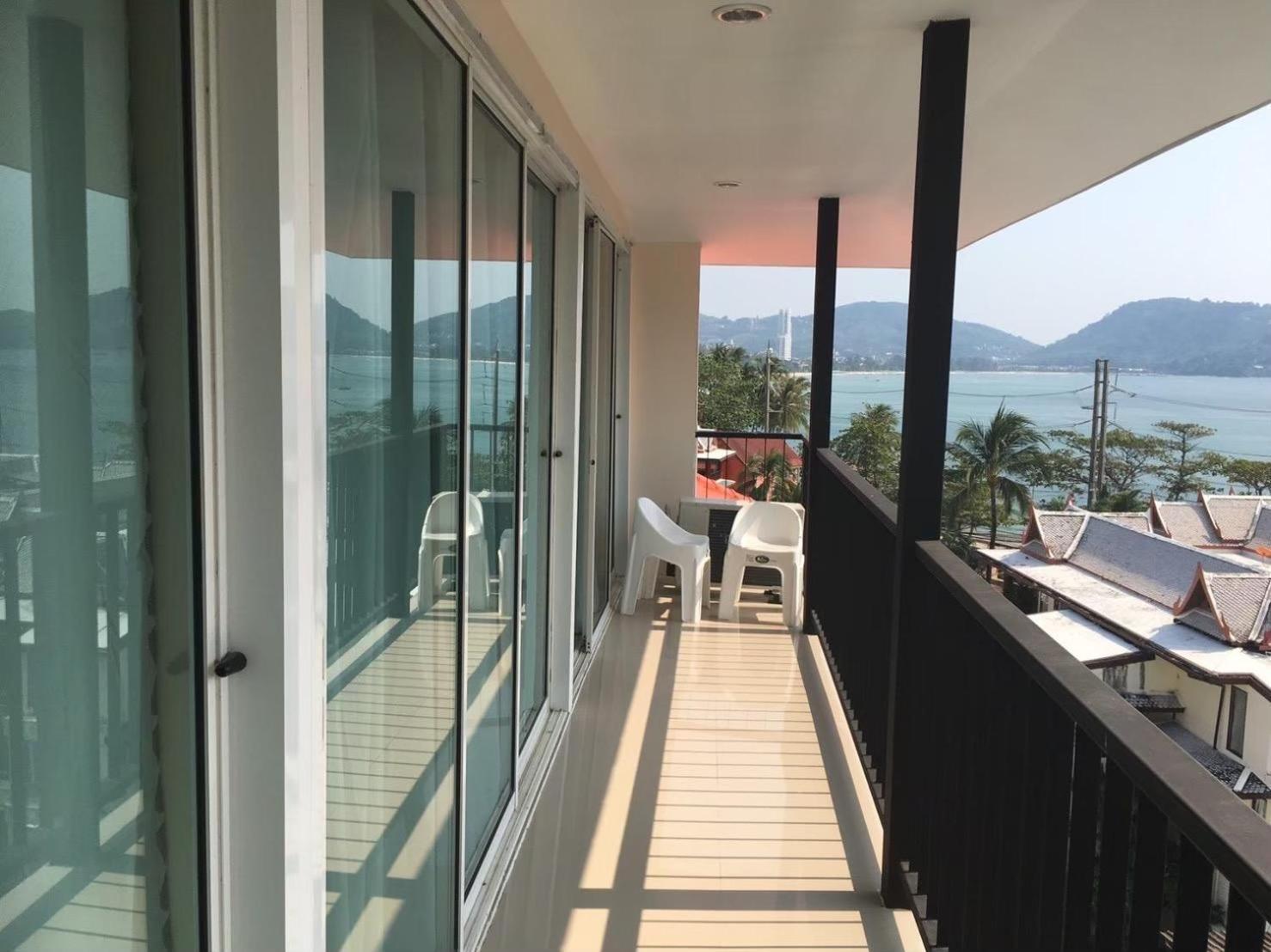 Blueskyhouse Patong Hotel Bagian luar foto