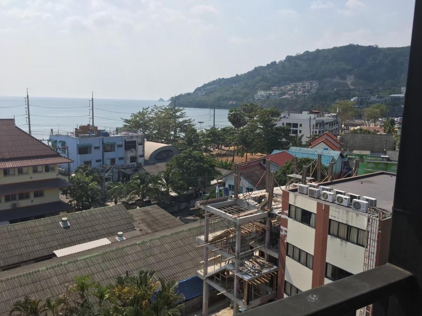 Blueskyhouse Patong Hotel Bagian luar foto